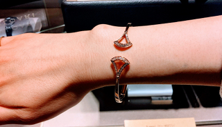 ブルガリ銀座タワーでの試着②